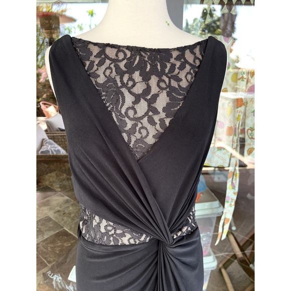 LAUREN RALPH LAUREN ~Black Full Length Gown ~Twist Detail & Peek-a-Boo Lace ~ 10 - Picture 4 of 16